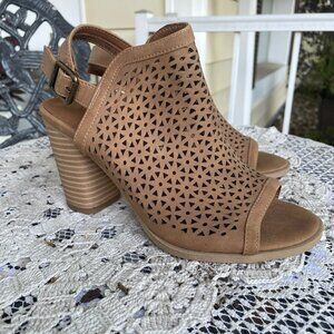 American Thread Sandal